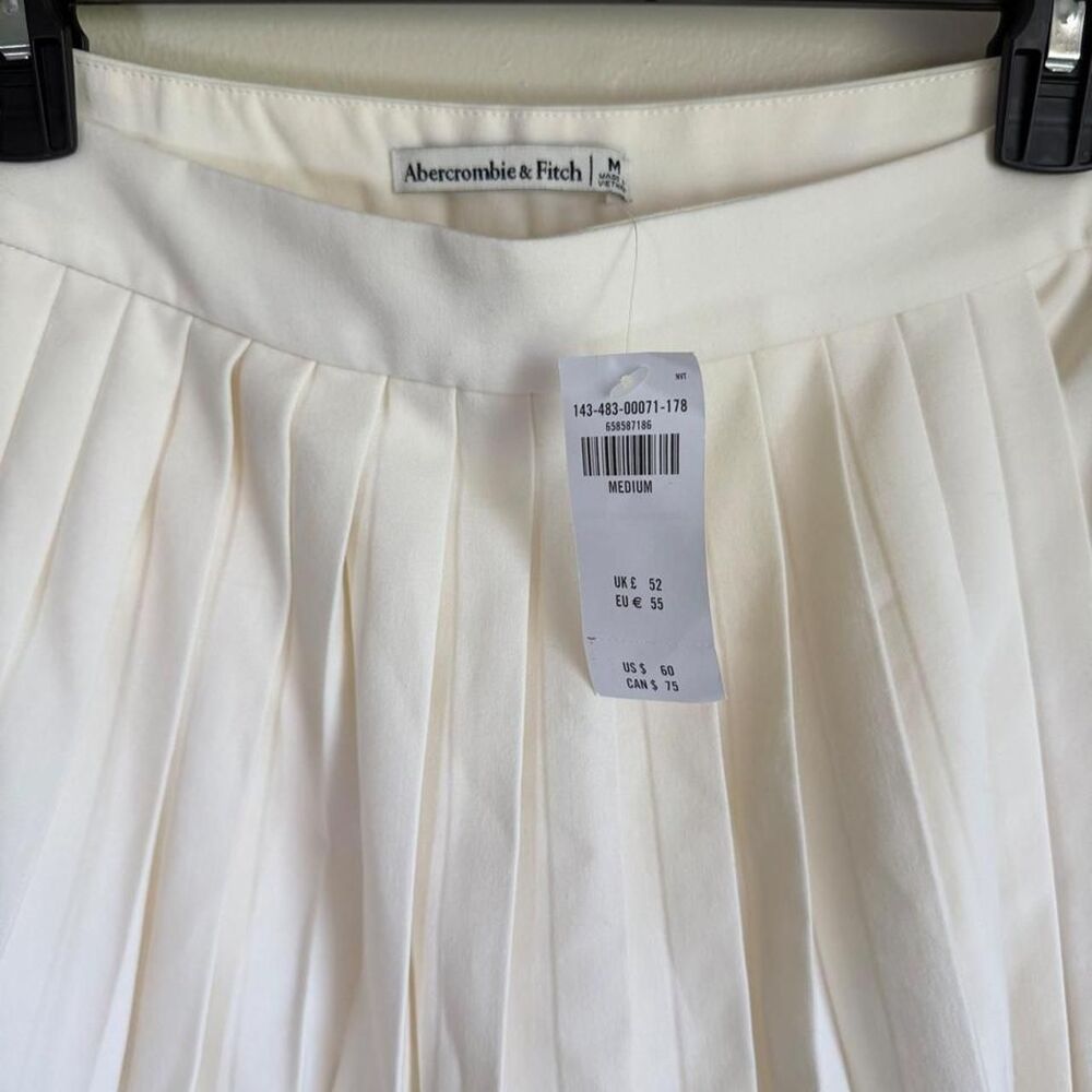Abercrombie & Fitch Women's Ivory Pleated Wrap Mini Skort